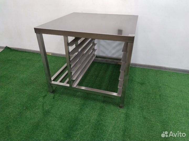 Подставка под пароконвектомат 900/900 мм