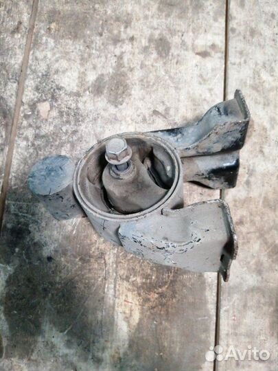 Подушка двигателя Kia Cerato седан 1.6 2009