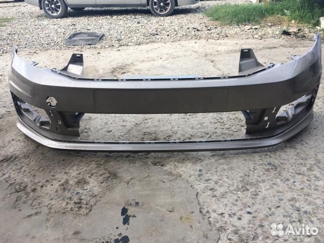 Передний бампер Volkswagen Polo рестайлинг серый