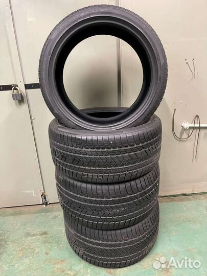 Pirelli Scorpion Winter 295/35 R21 и 315/30 R22
