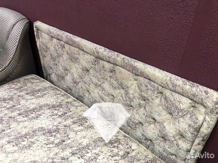 Тахта с мягким изголовьем «каретная стяжка»