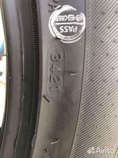 Arivo Ultra ARZ5 245/35 R21 и 275/30 R21 98W