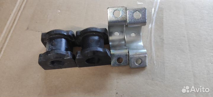 Втулки стабилизатора Mitsubishi Outlander 3