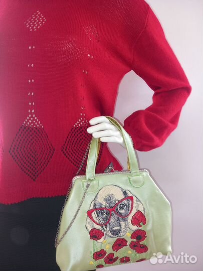 Свитер женский