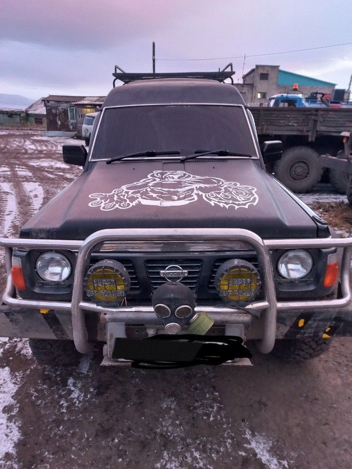 Nissan Safari