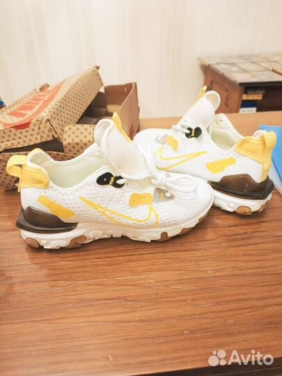 Кроссовки Nike 39 размер, 25см стелька