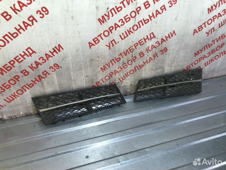 Решетки переднего бампера BMW 5 F10