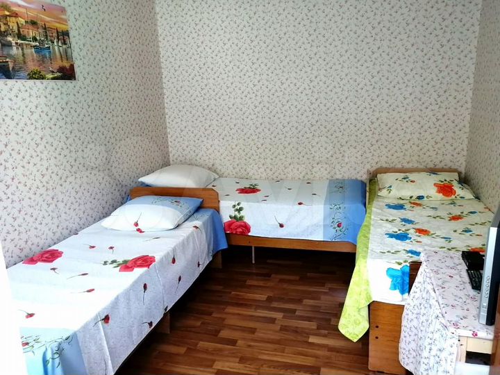 Комната 12 м² в 4-к., 1/1 эт.