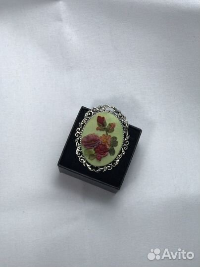 Брошь ручной работы