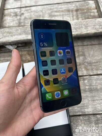 iPhone 8 Plus, 64 ГБ