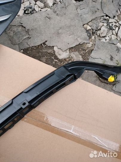 Решётка радиатора honda CR-V lV