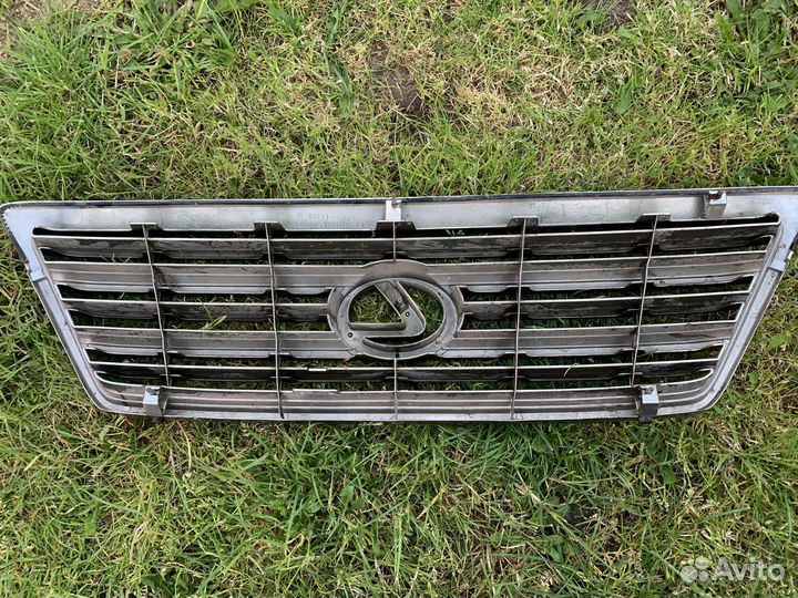 Решетка радиатора Lexus lx470