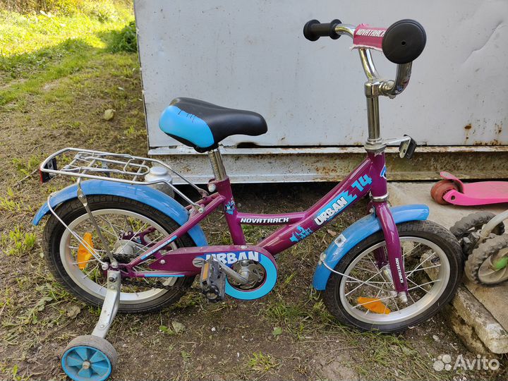 Детский велосипед, самокат и коляска