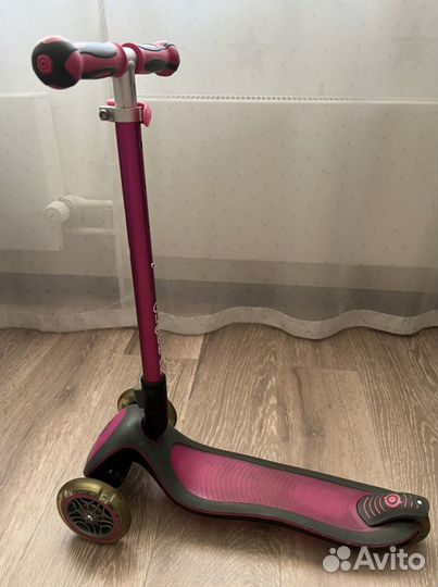 Самокат трехколесный Globber