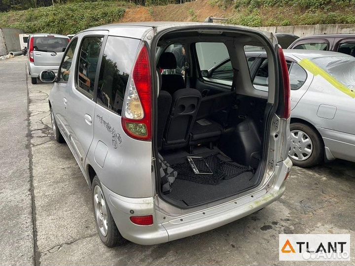 Ступица передняя левая toyota funcargo