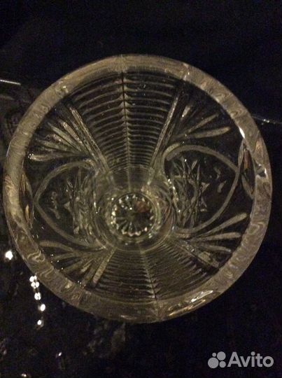 Вазы хрустальные и стеклянная