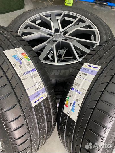 Новые летние колеса R19 на Audi Q5 / Michelin