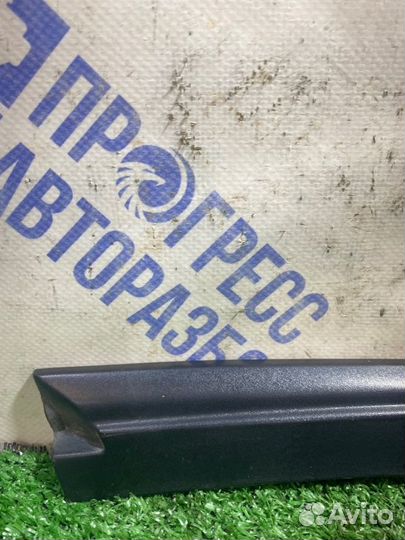 Накладка двери задняя правая Ford Fusion хэтчбек