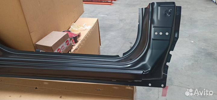 Порог боковой Mitsubishi L200 17- 5253BJ71