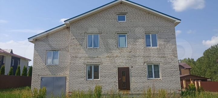 Дом 216 м² на участке 10,5 сот.