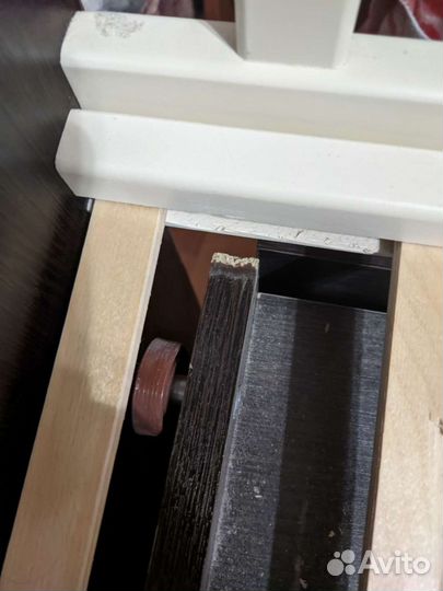 Детская кроватка с маятником