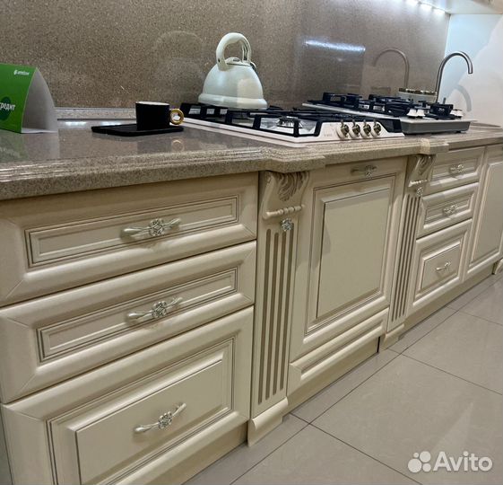 Цена за весь крашенный кухонный гарнитур