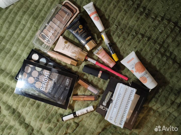 Декоративная косметика разная б/у