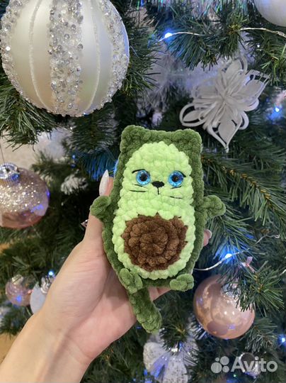 Котоавокадо вязаный кот