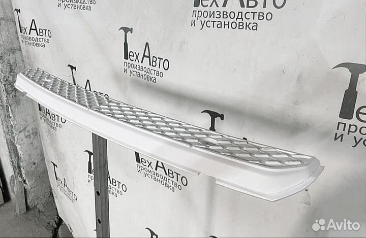 Ступень Mercedes Sprinter 906 в передней бампер дорест