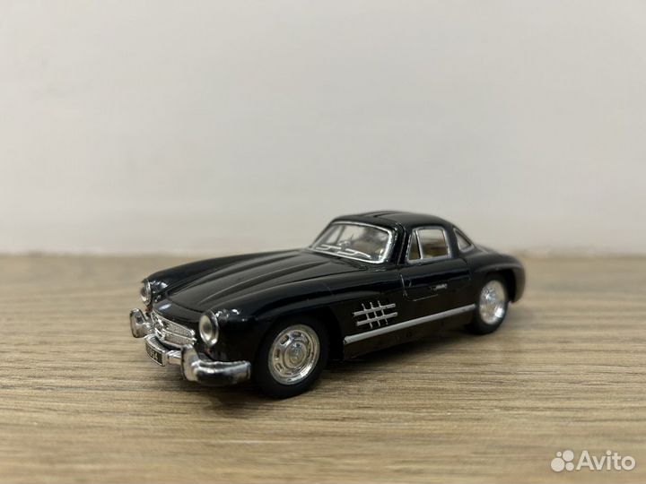 Машинка модель mercedes 300 sl игрушка Мерседес