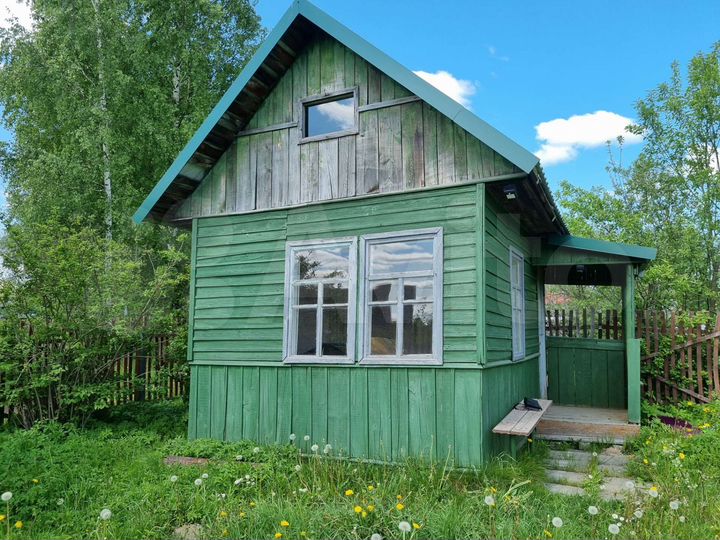 Дача 10 м² на участке 6 сот.