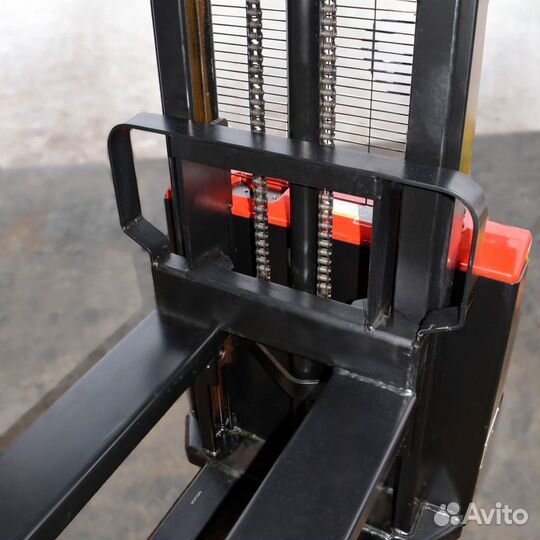 Электрический штабелер г/п 1,2 тонны