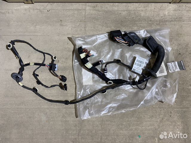 Проводка двери передней левой Renault Arkana