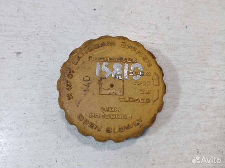 Крышка расширительного бачка Opel Vectra B седан