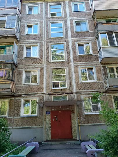 2-к. квартира, 44 м², 2/5 эт.