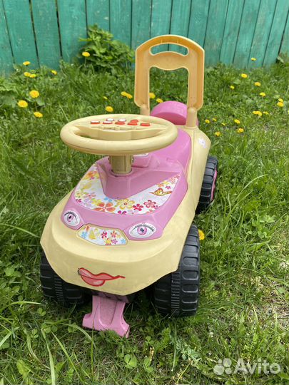 Продам машинку толокар