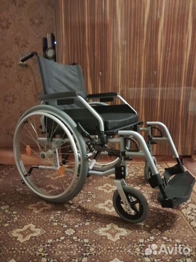 Инвалидная коляска новая для улицы и дома