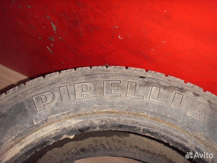 Pirelli Winter 210 Snowsport 215/60 R16