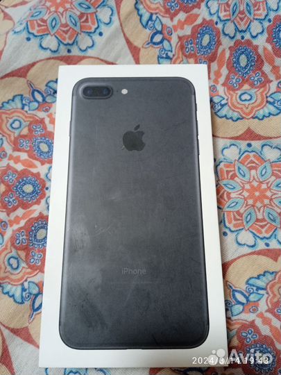 Коробка от iPhone 7 plus