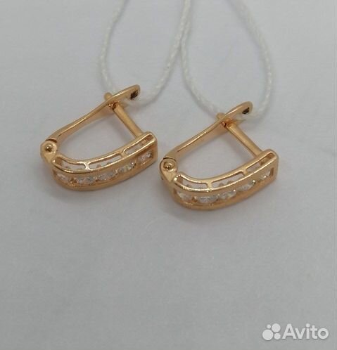 Серьги с синтетическим камнем Золото