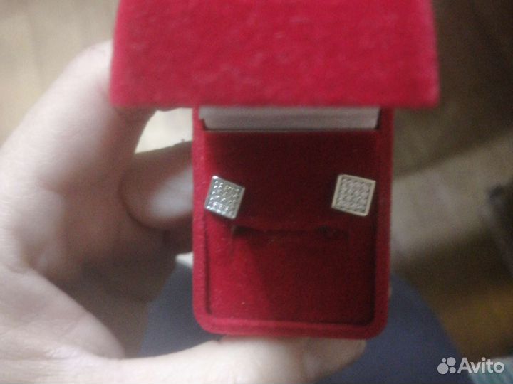 Золотые серьги пуссеты
