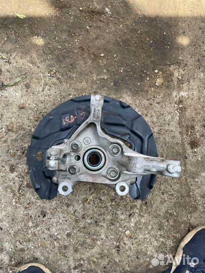 Кулак передний левый Lincoln MKZ 2017 HP5C2C447