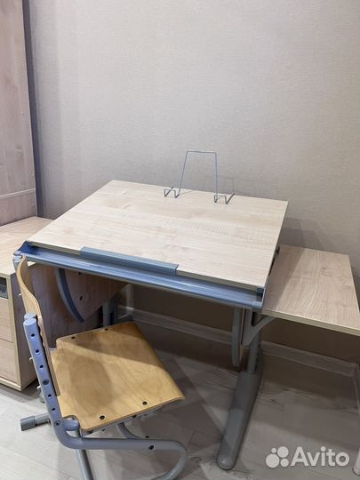 Уголок школьника дэми