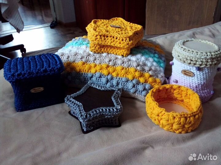 Вязаные корзинки ручной работы