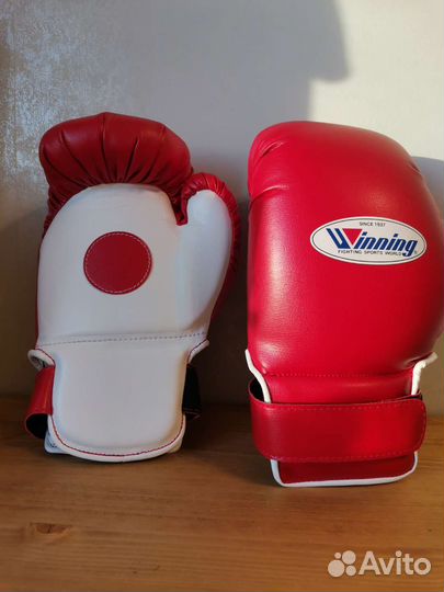 Боксерские лапы-перчатки Winning
