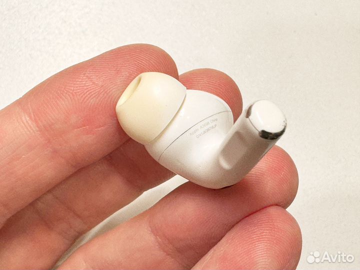 AirPods Pro 2 правый наушник и кейс