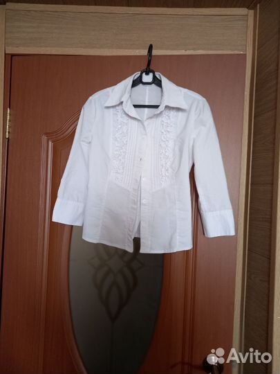 Блузка белая