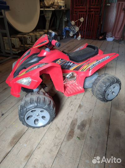 Детский квадроцикл на аккумуляторе