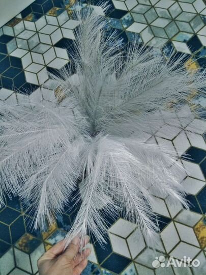 Ветки перья - декор