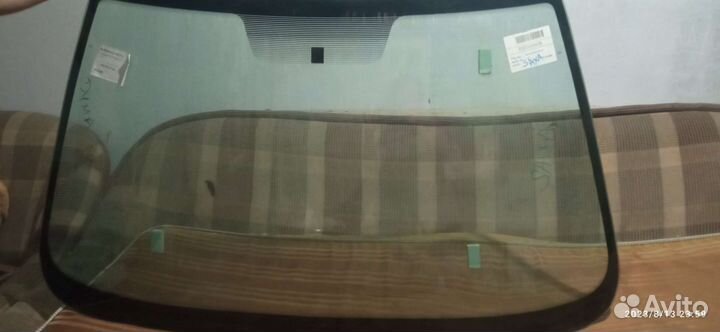 Лобовое стекло